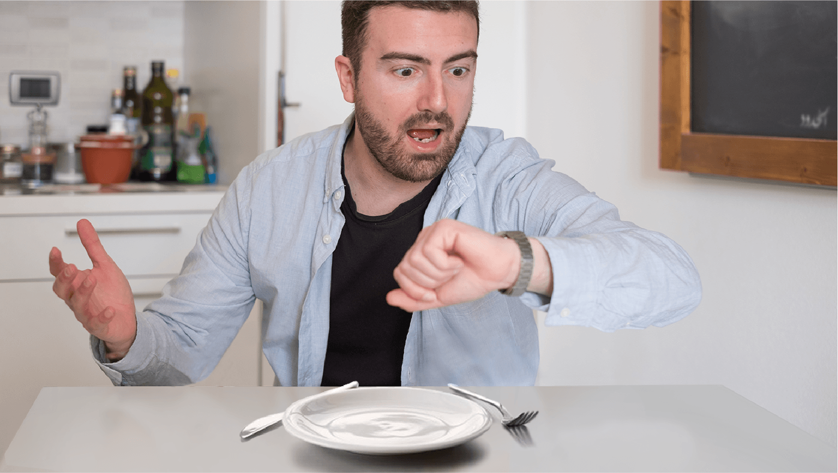 صورة شاب يشتكي من خدمات الفندق الذي تديره والدته