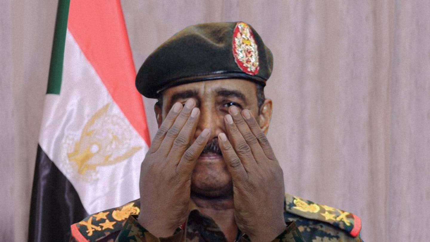 صورة  الجيش السوداني ينسحب من الحوار الوطني لأنه خجول ويفضل القنص من خلف الكواليس