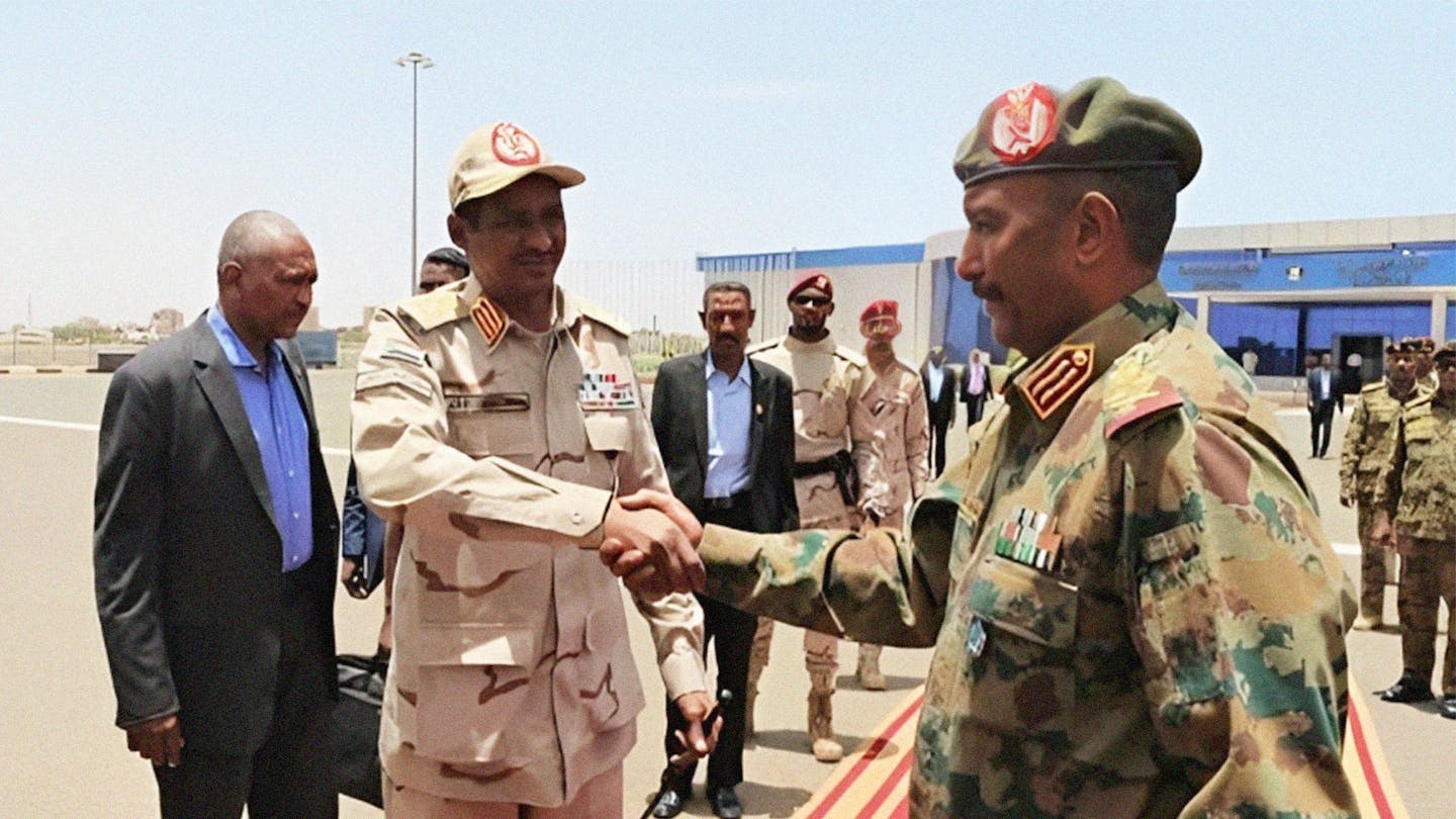 صورة طرفا الصراع في السودان يسارعان إلى إبادة أكبر عدد من المواطنين قبل عودة التغطية الإخبارية