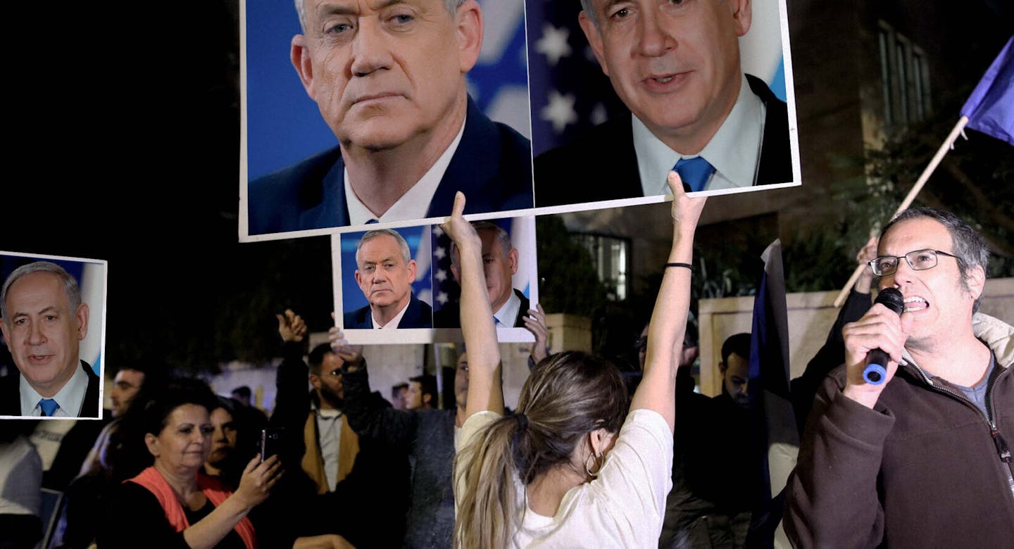 صورة الإسرائيليون يطالبون نتنياهو وغانتس بالتوحد لتشكيل حكومة عديمة الإنسانية وأكثر قذارة تناسب تطلعاتهم