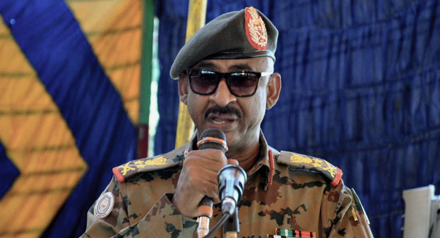 صورة الجيش السوداني يُقرِّر أخيراً عزل المتظاهرين