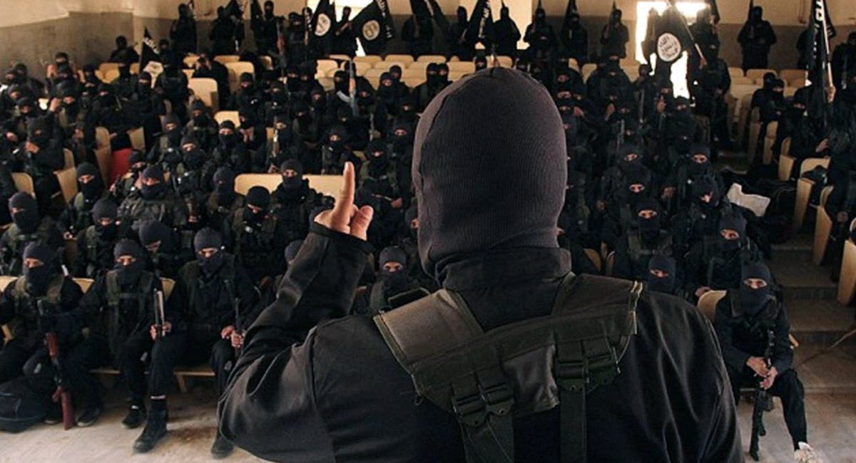 صورة داعش يسارع إلى تخطيط هجوم إرهابي قبل أن يتسنى للعالم أن يتعاطف مع المسلمين لا سمح الله