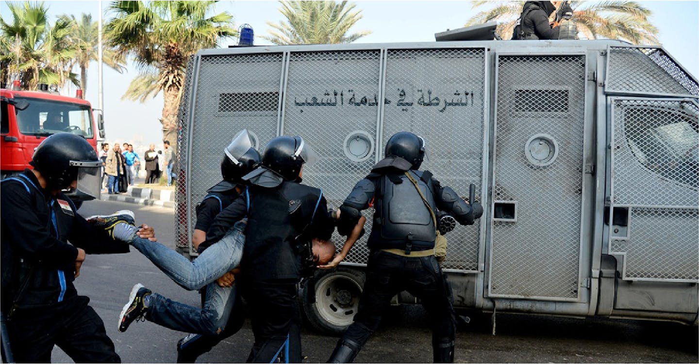 صورة السلطات المصريّة تذكّر المواطنين أن باستطاعتها إخفاء أي شخص يتهمها بالإخفاء القسري، إنّما أنّها لا تفعل ذلك